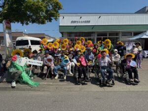 田舎まつり音頭パレード集合写真 ｜ エムリンクホールディングスグループ